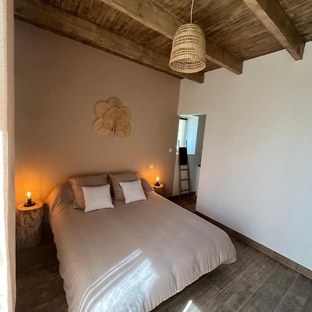 La Petite Ferme De La Croix Bed and Breakfast Saint-Avit-Sénieur Exteriör bild